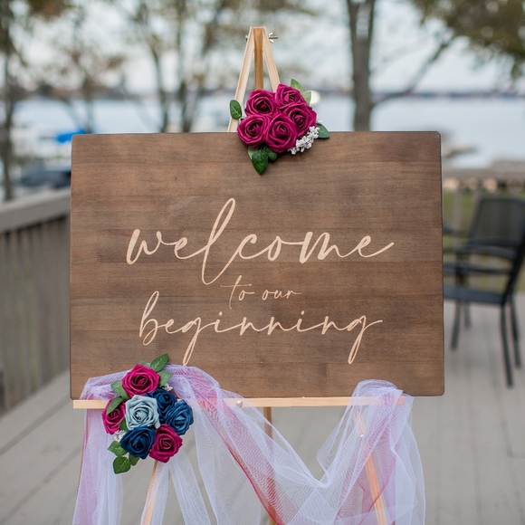 Ling's Moment | Accents | Lings Moment Flower Sign Decor In Burgandy ...